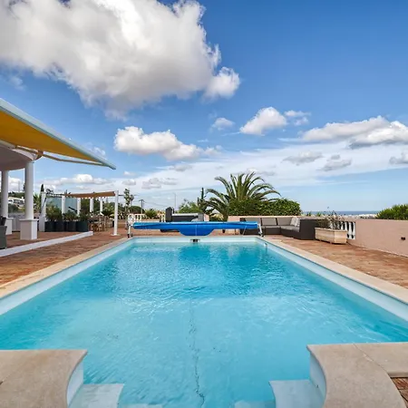 Vakantiehuis Luxury Lge Pool Hot Tub